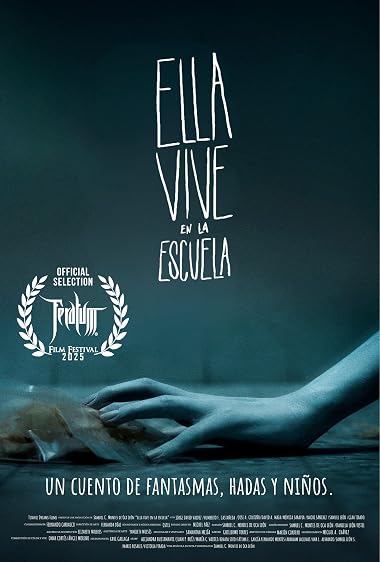 Ella Vive en la Escuela